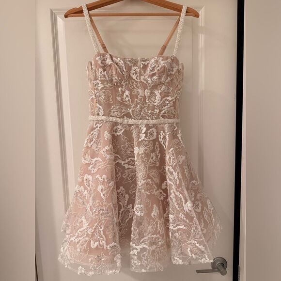 NWOT Bronx and Banco Midnight Bridal Sequin Mini Dress in White - Picture 5 of 15